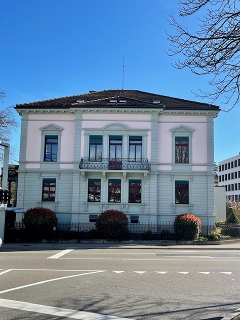 Repräsentative, historische Villa mit vollausgebauten Büroflächen